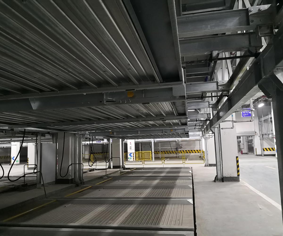 上下升降機械停車設備